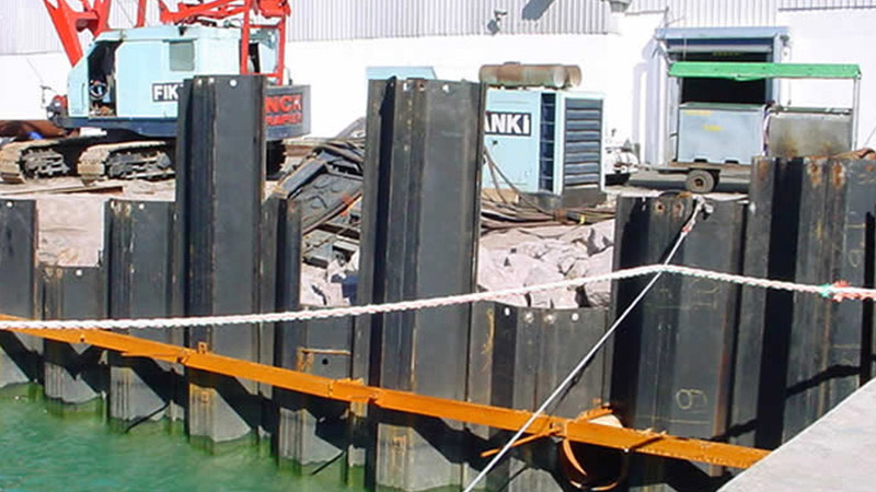 Palancole in acciaio utilizzati nella costruzione Marine